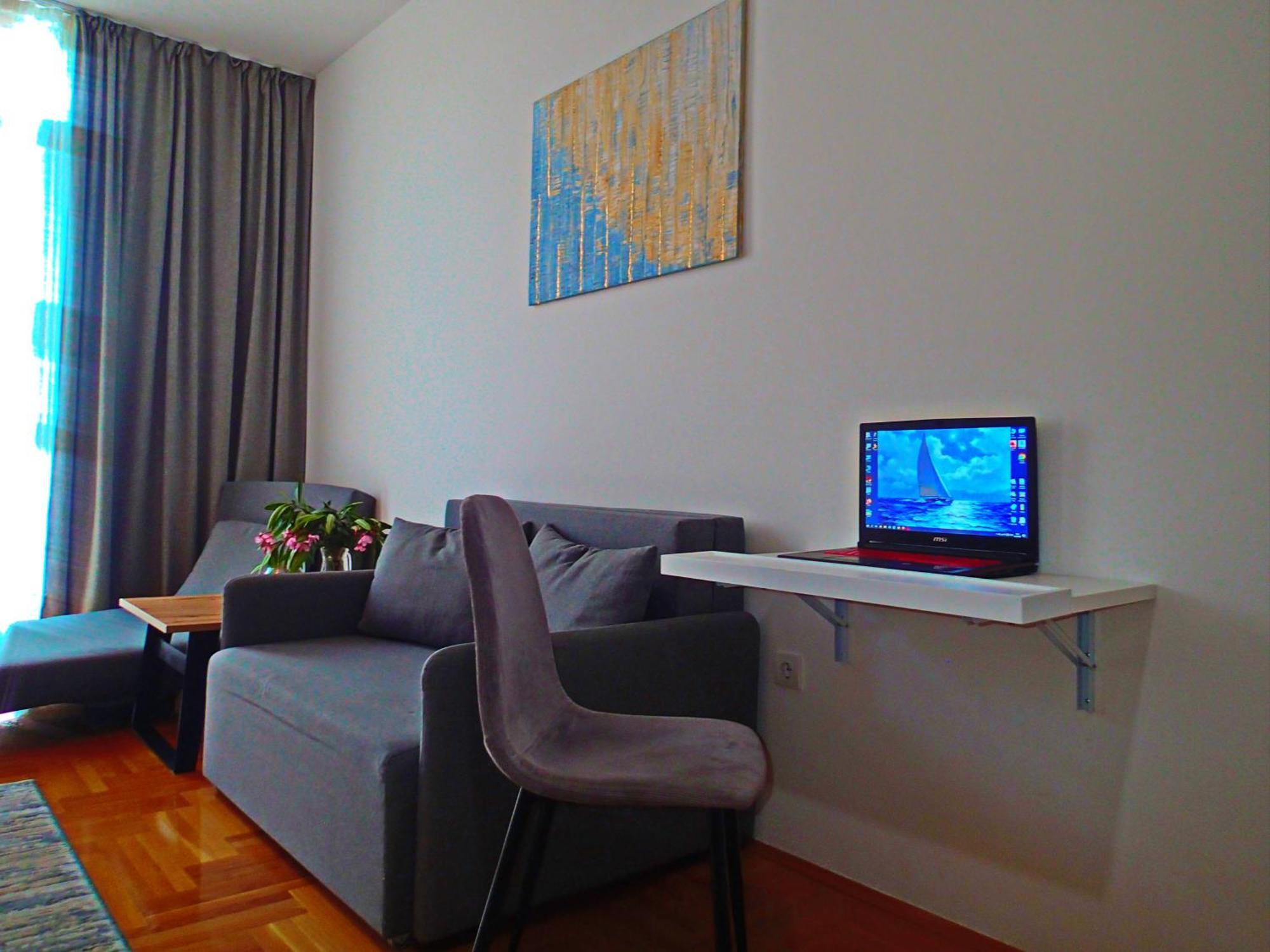 Apartment Sova Tivat Buitenkant foto