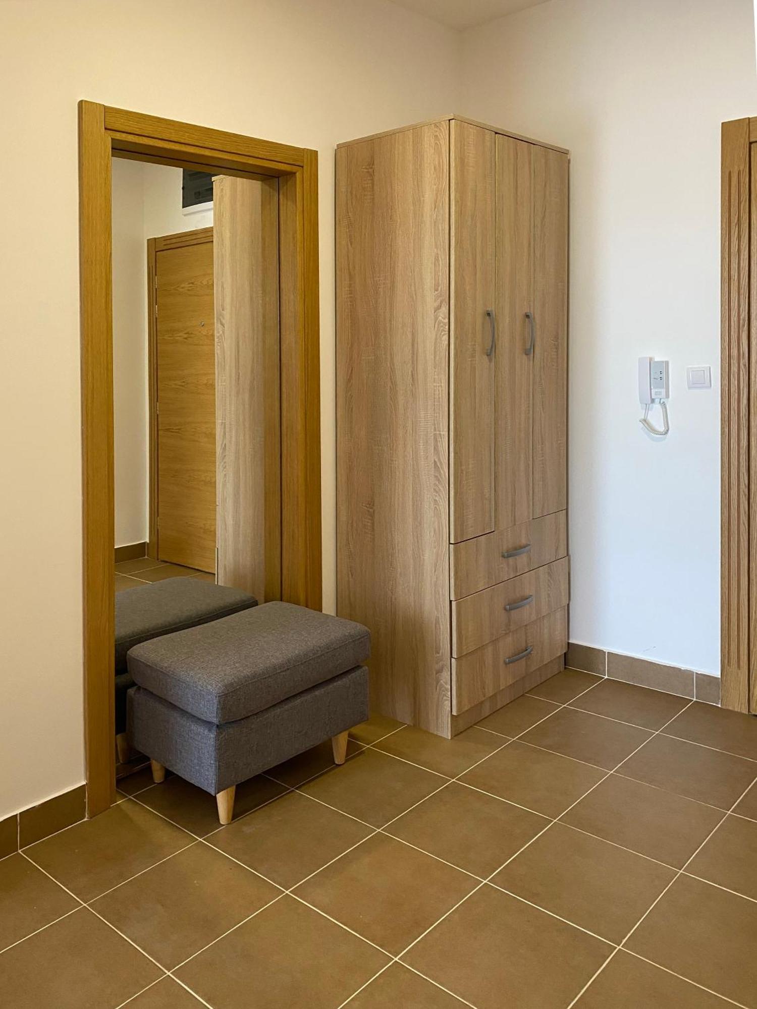 Apartment Sova Tivat Buitenkant foto