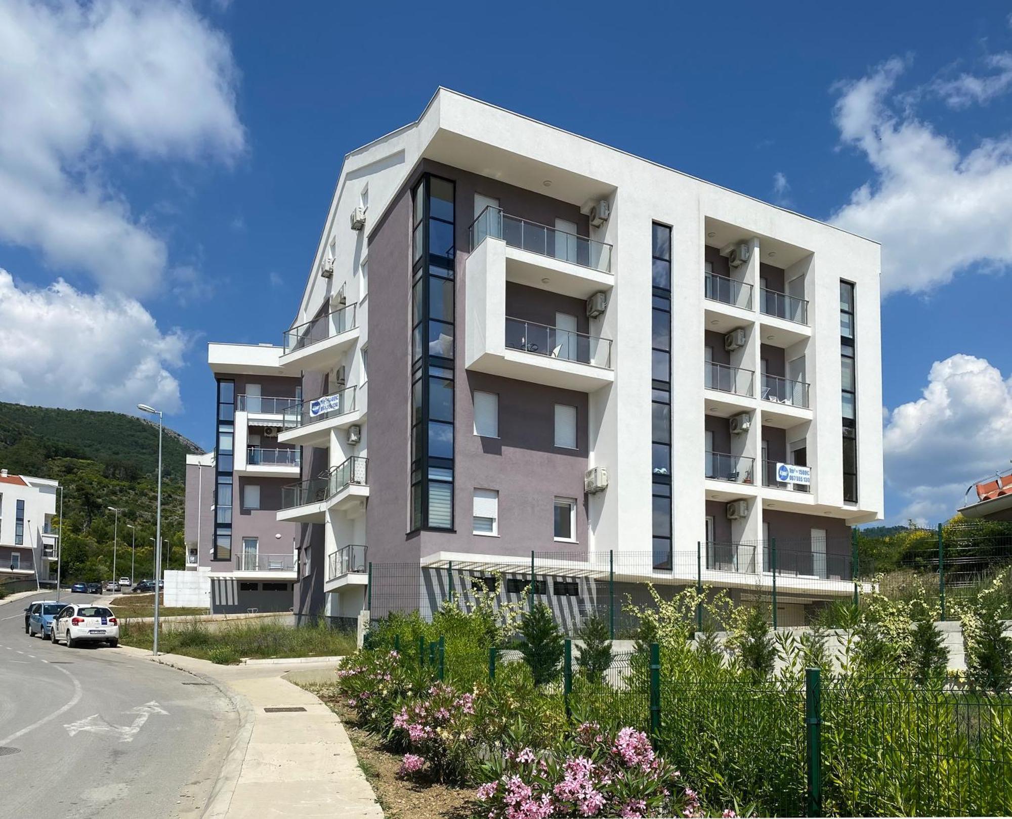 Apartment Sova Tivat Buitenkant foto